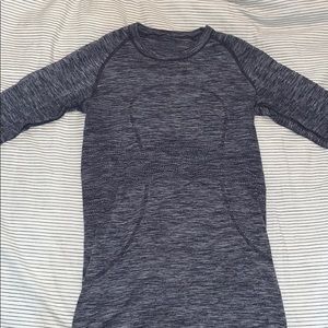 Lululemon Heather Gray Long Sleeve Shirt